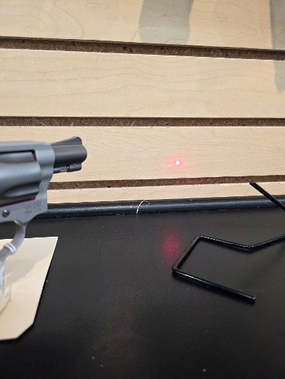 SMITH & WESSON 638 CT .38 SPL - Image 6 of 12
