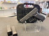 GLOCK 23 .40 S&W - 1 of 8
