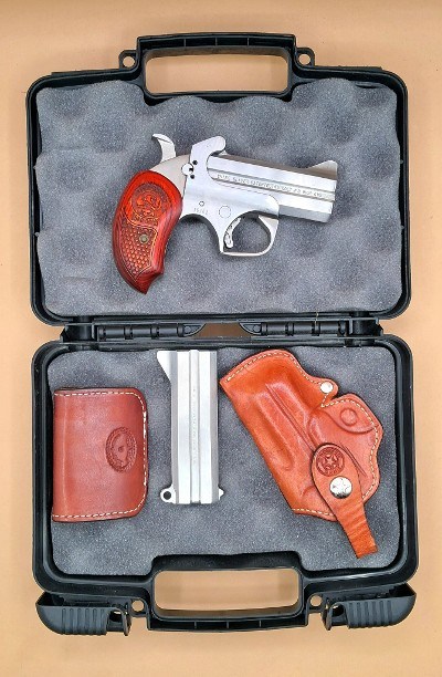 BOND ARMS SNAKE SLAYER .45 LC/.410 GA - Image 1 of 8