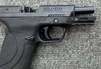 SMITH & WESSON M&P 9 SHIELD EZ 9MM LUGER (9x19 PARA) - Image 4 of 7
