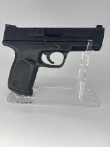 SMITH & WESSON SD40 40 Smith & Wesson - Image 2 of 5