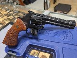 SMITH & WESSON M586 .357 MAG - 2 of 3