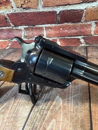 RUGER new blackhawk .44 MAGNUM - Image 4 of 12