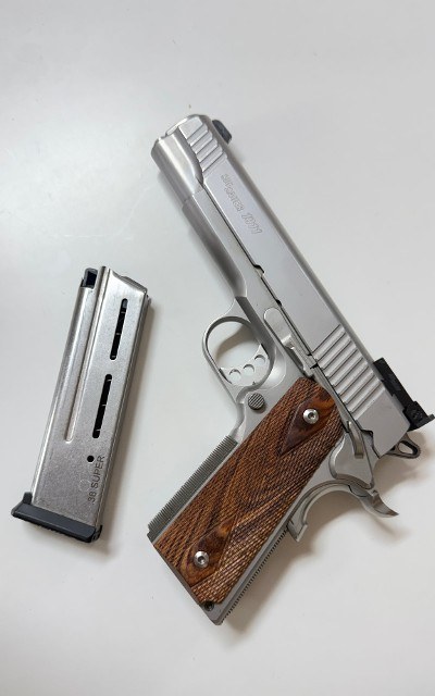 SIG SAUER SIG 1911 .38 ACP - Image 6 of 7