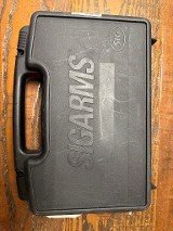 SIG SAUER P229 .40 S&W - 6 of 6