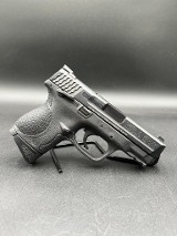 SMITH & WESSON M&P40 COMPACT .40 S&W - 1 of 7