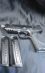 SMITH & WESSON M&P9 M2.0 TB 9MM LUGER (9X19 PARA) - Image 9 of 11