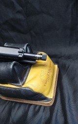 SMITH & WESSON M&P 22 COMPACT .22 LR - Image 9 of 10