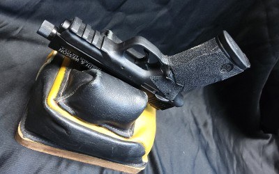 SMITH & WESSON M&P 22 COMPACT .22 LR - Image 7 of 10