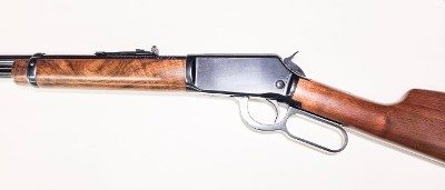 WINCHESTER LIKE NEW FROM 1972 MODEL 9422 9422 CHAMBERED IN .22 LR .22 LR - Image 4 of 6