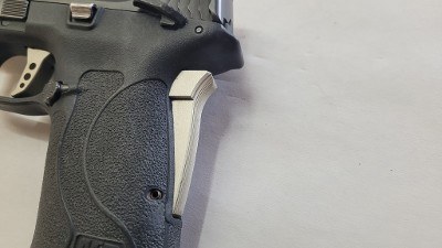 SMITH & WESSON M&P 380 SHIELD EZ PERFORMANCE CENTER .380 ACP - Image 2 of 9