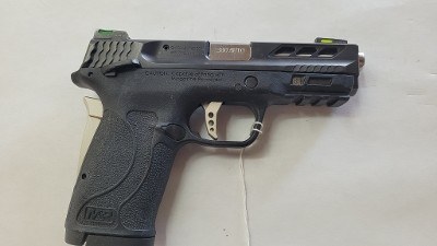 SMITH & WESSON M&P 380 SHIELD EZ PERFORMANCE CENTER .380 ACP - Image 3 of 9