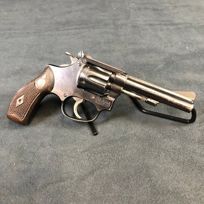 SMITH & WESSON KIT GUN 22/32 .22 LR - Image 1 of 8