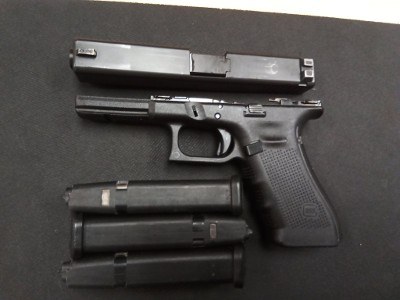 GLOCK GEAR g17 gen 4 9MM LUGER (9x19 PARA) - Image 3 of 4