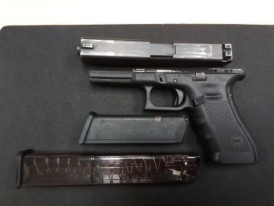 GLOCK GEAR G17 gen 4 9MM LUGER (9x19 PARA) - Image 3 of 4