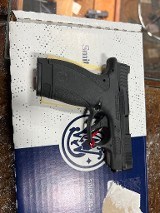 SMITH & WESSON BODYGUARD 2.0 NMS .380 ACP - 1 of 2