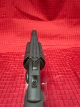 TAURUS JUDGE MAGNUM .45 ACP/.410 GA - Image 4 of 5
