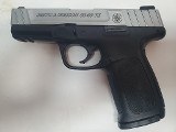 SMITH & WESSON SD40 VE .40 S&W - 2 of 7