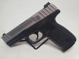 SMITH & WESSON SD40 VE .40 S&W - 1 of 7