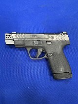 SMITH & WESSON PERFORMANCE CENTER M&P9 SHIELD PLUS CARRY COMP (MICRO-COMPACT) 9MM LUGER (9x19 PARA) - Image 2 of 6
