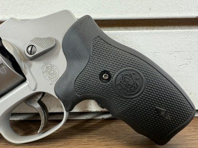 SMITH & WESSON 642-1 AIRWEIGHT (150972) .38 SPL - Image 3 of 10