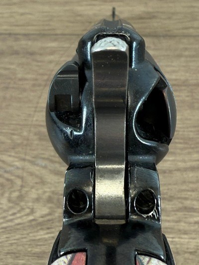 HERITAGE MFG. ROUGH RIDER RR22BRUSFLAG .22 LR - Image 7 of 9