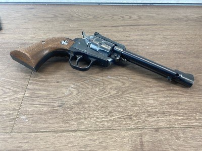 RUGER NEW MODEL SINGLE SIX 22 Long (22L) - Image 6 of 12
