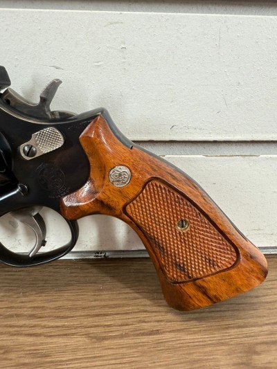 SMITH & WESSON 586 .357 MAG - Image 3 of 11