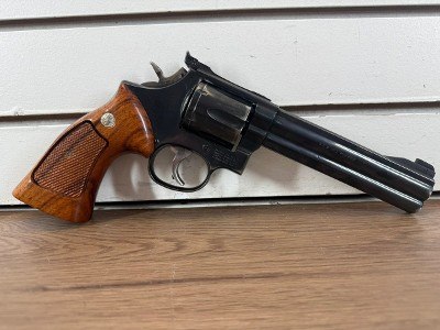 SMITH & WESSON 586 .357 MAG - Image 5 of 11