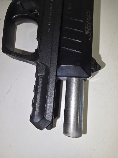 RUGER SR22 .22 LR - Image 7 of 8