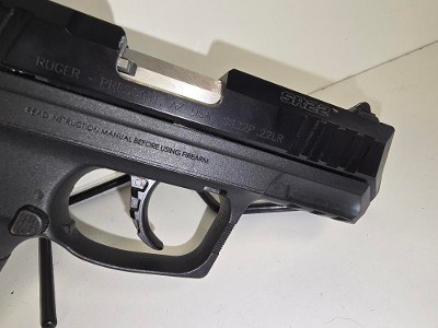 RUGER SR22 .22 LR - Image 5 of 8