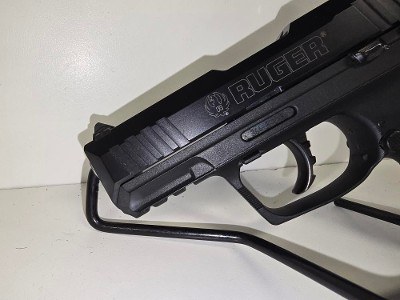 RUGER SR22 .22 LR - Image 2 of 8