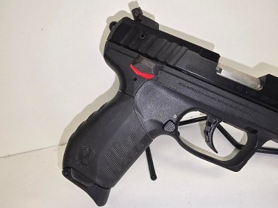 RUGER SR22 .22 LR - Image 6 of 8