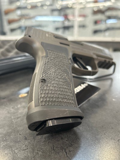 SIG SAUER P365 AXG LEGION 9MM LUGER (9x19 PARA) - Image 5 of 5