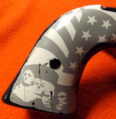 HERITAGE MFG. ROUGH RIDER US FLAG GRIPS .22 CAL - Image 9 of 10