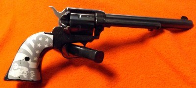 HERITAGE MFG. ROUGH RIDER US FLAG GRIPS .22 CAL - Image 8 of 10
