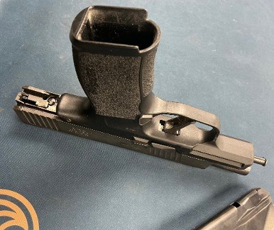 SIG SAUER SIG P365 9MM LUGER (9x19 PARA) - Image 5 of 15