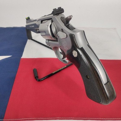 SMITH & WESSON 686-6 SSR .357 MAG - Image 8 of 9
