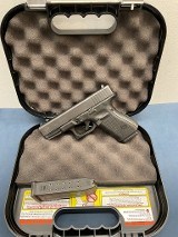 GLOCK G23 GEN 4 .40 S&W - 1 of 6