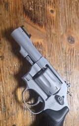 SMITH & WESSON 317 KIT GUN .22 LR - Image 2 of 2