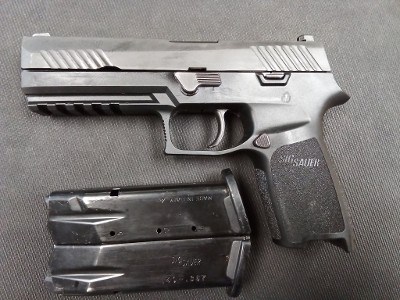 SIG SAUER P320 .40 CALIBER - Image 1 of 3