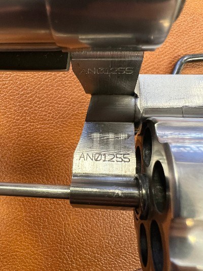 COLT ANACONDA .44 MAGNUM - Image 10 of 11