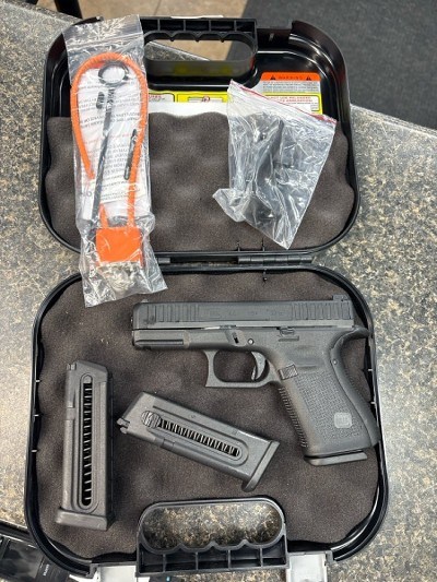 GLOCK 44 .22 S/L/LR - Image 1 of 6