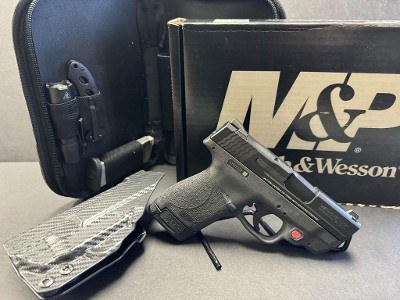 SMITH & Wesson M&P9 SHIELD M2.0 CARRY AND RANGE KIT 9MM LUGER (9X19 PARA) - Image 2 of 2