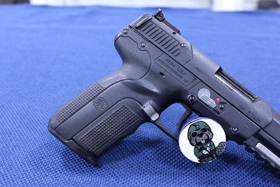 FN Five-seveN 5.7X28MM - Image 2 of 10
