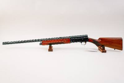 BROWNING A5 LIGHT TWELVE 12 GA - Image 5 of 10