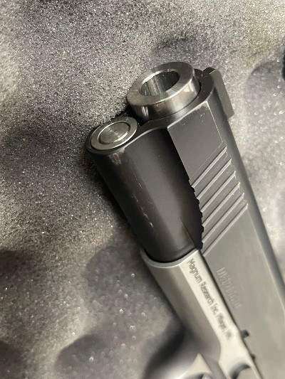MAGNUM RESEARCH DE1911G10 10MM - Image 6 of 9