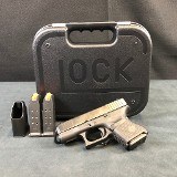 GLOCK 27 GEN 5 (PA275S201) 40 Smith & Wesson - 1 of 4
