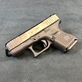 GLOCK 27 GEN 5 (PA275S201) 40 Smith & Wesson - 2 of 4