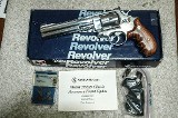 SMITH & WESSON 629 DX .44 MAG/.44 SPL - Image 1 of 14